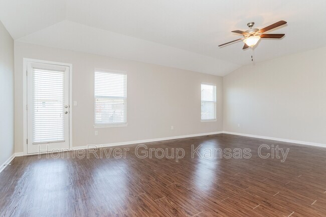 Building Photo - 17181 S Kill Creek Rd