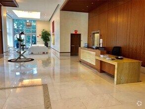 Building Photo - 1060 Brickell Ave