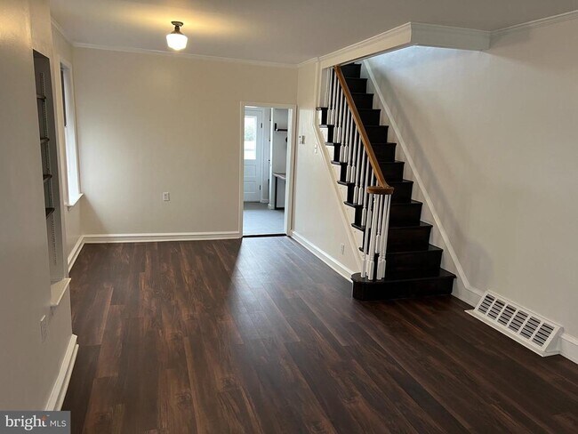 Foto del edificio - 30 W Abington Ave