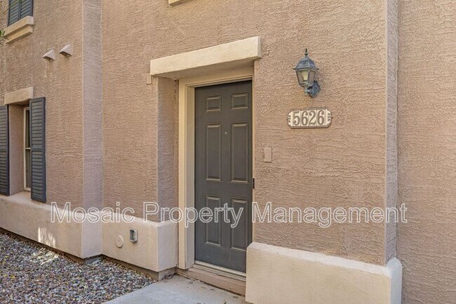 Building Photo - 5626 S 21st Pl