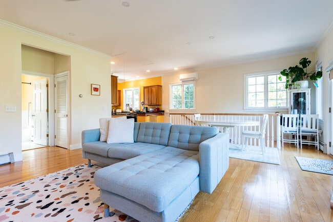 Foto del edificio - 11 N Main St