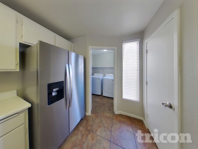 Foto del edificio - 2310 Superior Position St