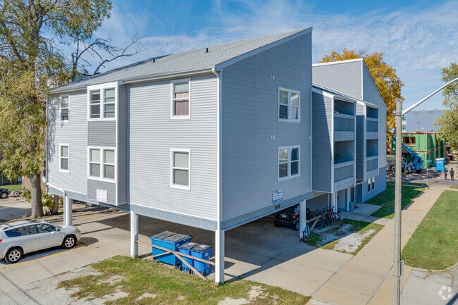 Building Photo - Pfeffer Apartments - NOW LEASING AUGUST 2026