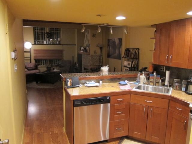 Kitchen - 870 N 28th St