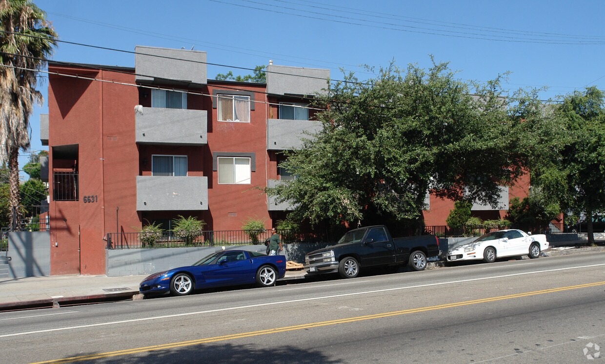 Foto del edificio - 6631 N Figueroa St