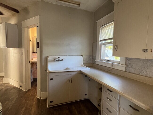 Foto del edificio - 2 Bedroom for Lease