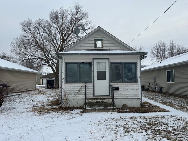 Building Photo - Cute 1 bedroom house! Located near Ta Ha Zouka Park!  Bonita casa de 1 dormitorio. ¡Ubicada cerca...