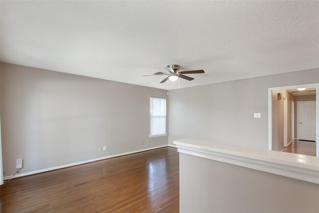Building Photo - 6912 Wake Forrest Dr
