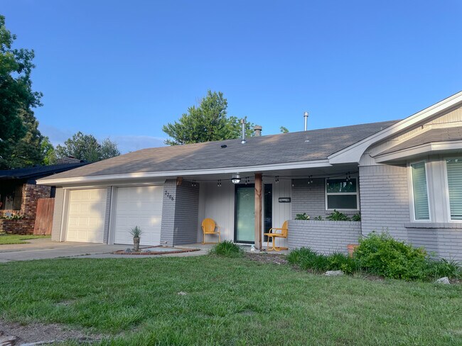 Building Photo - 2206 NW 55th St