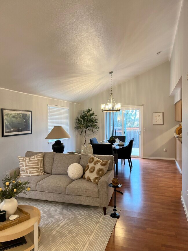 Foto del edificio - 16517 42nd Ave NE