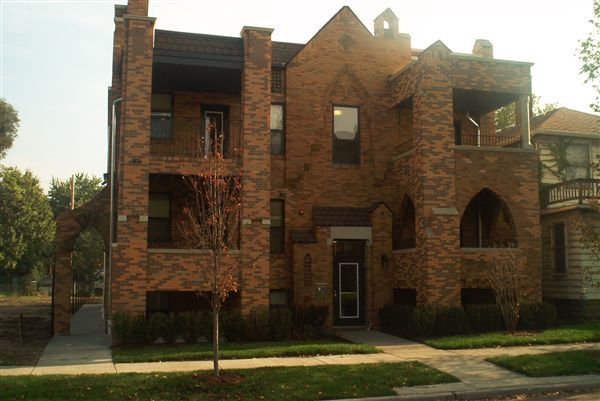 Primary Photo - 2134 Hubbard St
