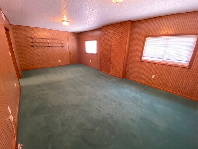 Building Photo - 5895 Heckert Rd