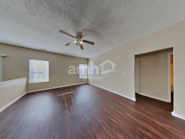 Building Photo - 2426 Woodfield Blvd
