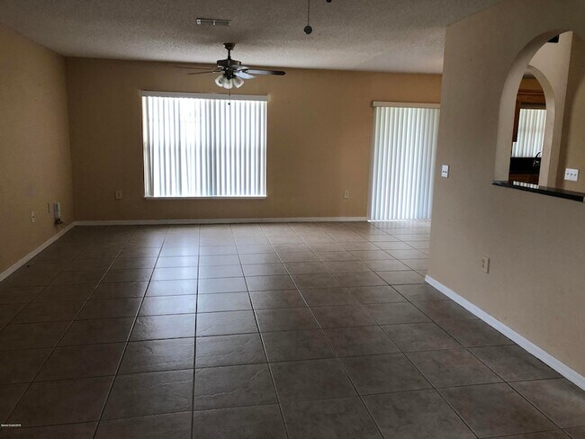 Foto del edificio - 1793 Sawgrass Dr SW