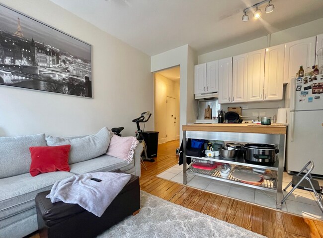 Building Photo - 15 Aberdeen St