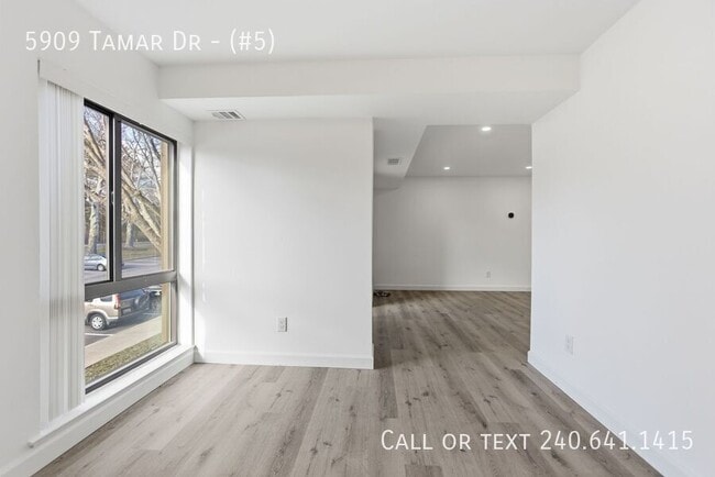 Building Photo - 5909 Tamar Dr