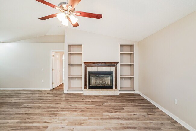 Building Photo - 459 Flamingo Ct