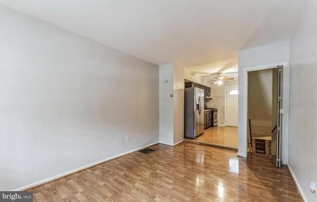 Building Photo - 1529 N Gilmor St