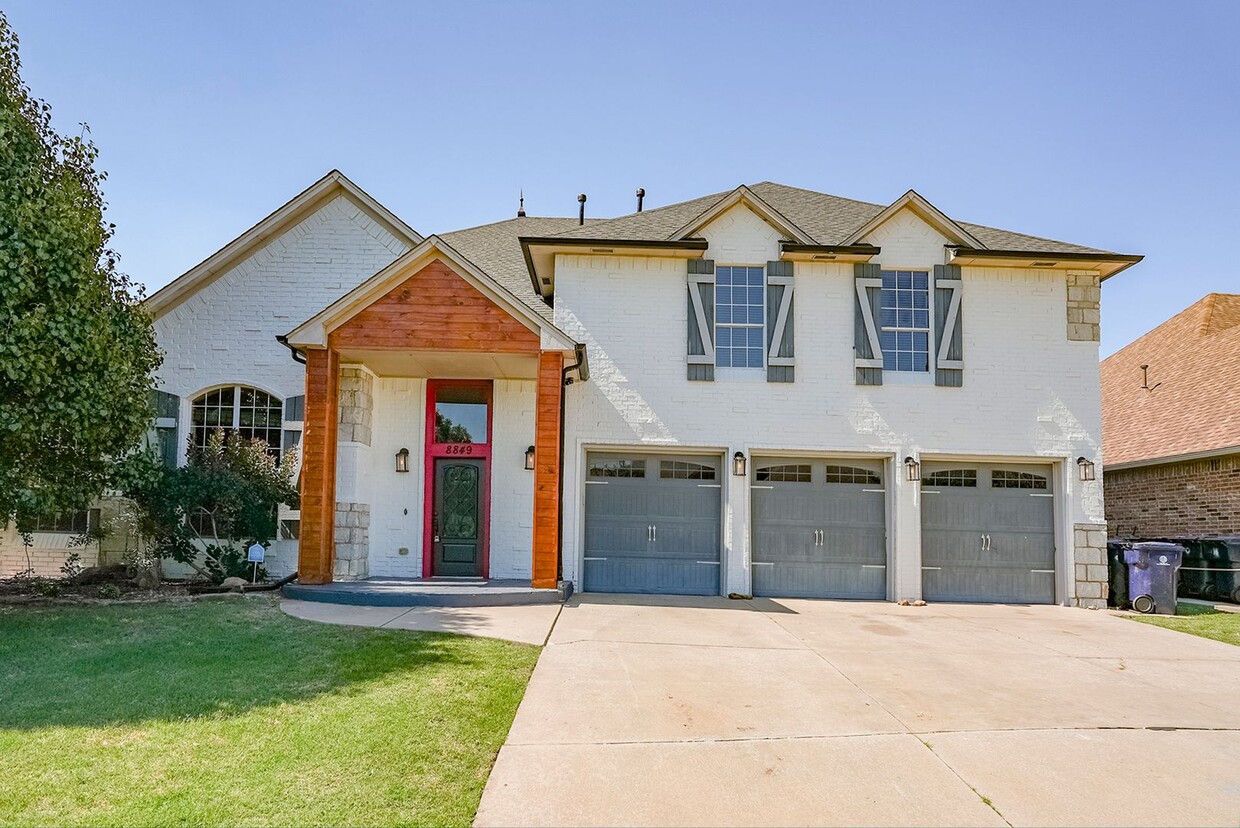 Foto principal - Large Custom Built RENT-TO-OWN Home in OKC...