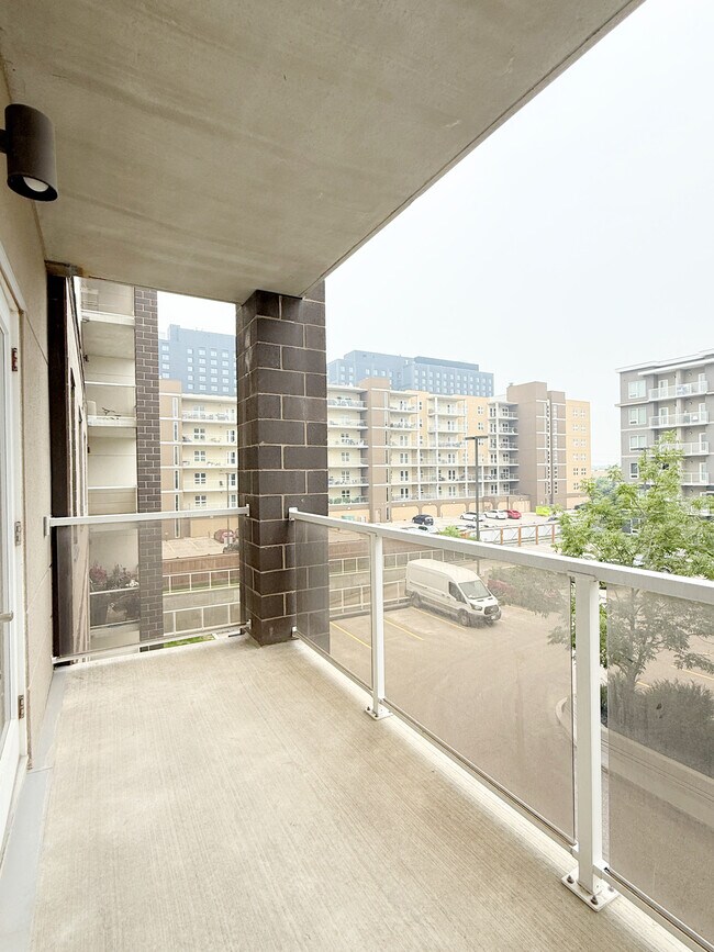 Building Photo - Bison Pointe