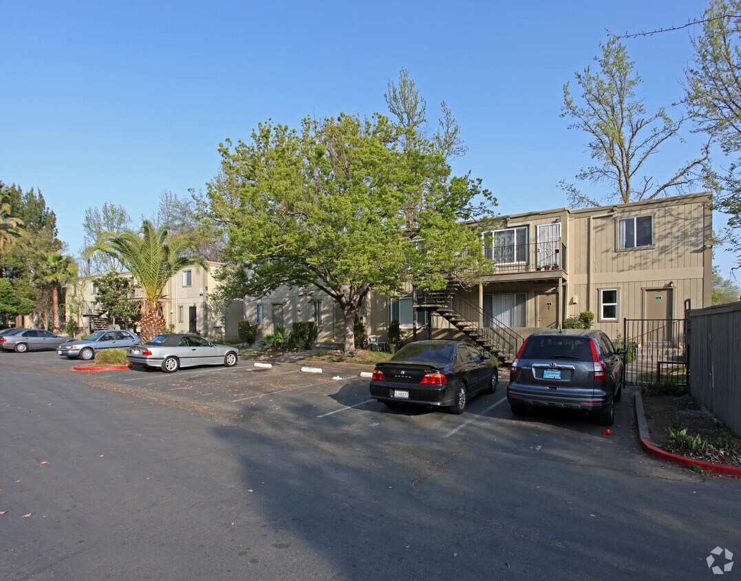 Building Photo - Sunrise Meadows Apartments