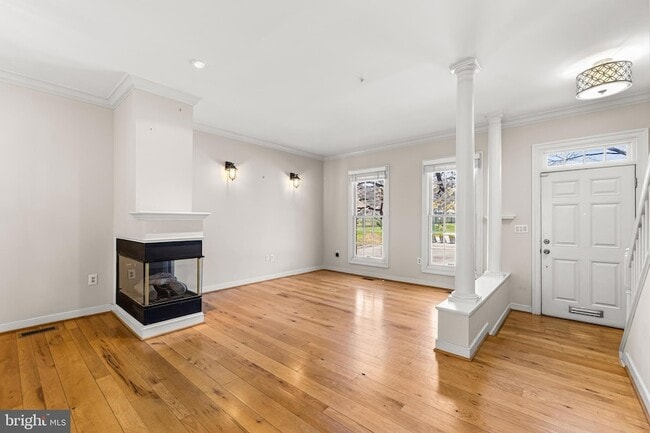 Photo - 211 W Hill St Townhome