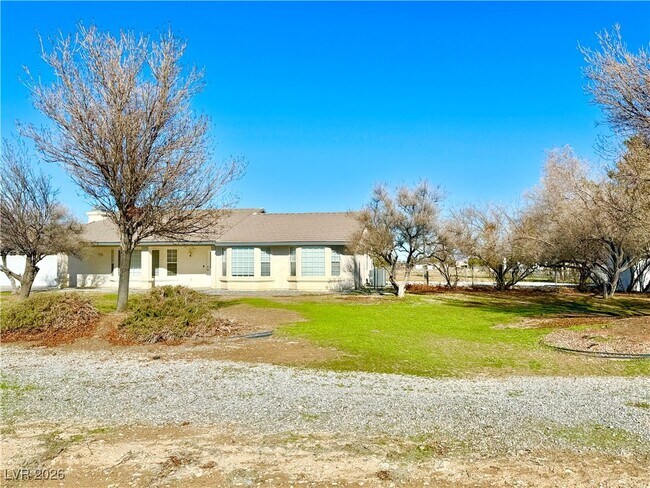 Foto del edificio - 1230 W Iguana St