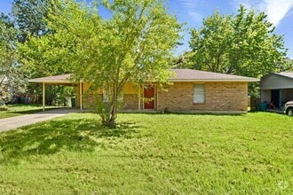 Building Photo - 112 Laurie Ln