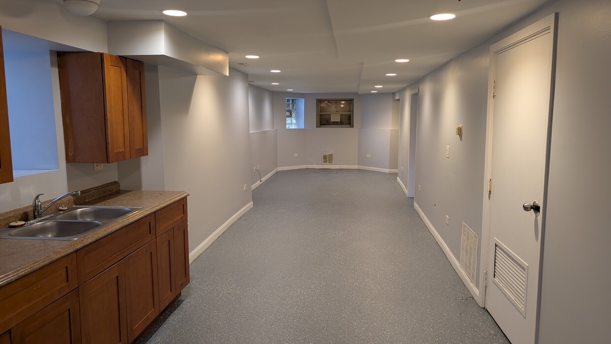 Foto del edificio - 7111 S Union Ave