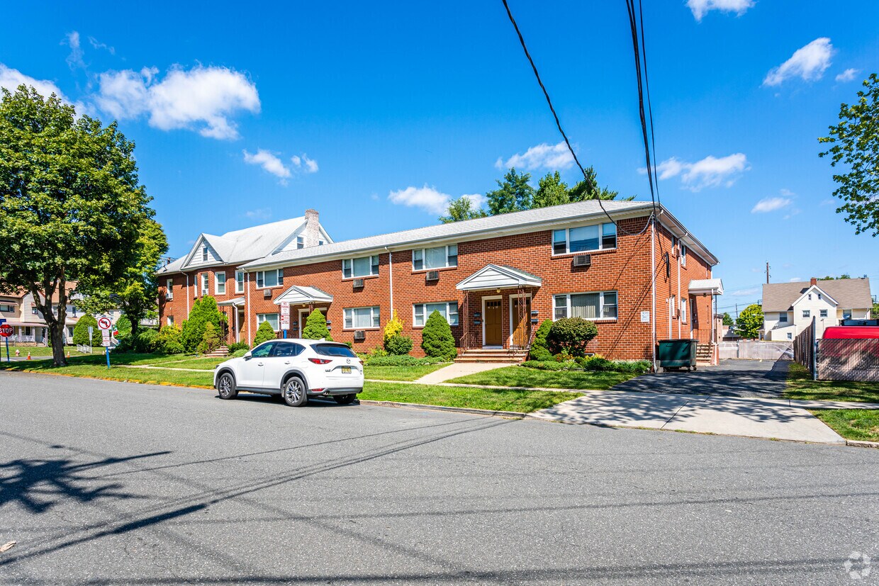 Foto del edificio - 140 Grand Ave