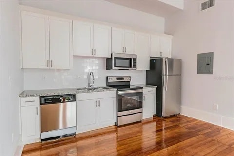 Foto del edificio - 1090 10th St N