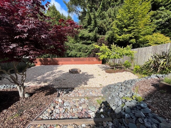 Building Photo - Beautiful 3/2 Located in A Quiet Cul-de-sac!