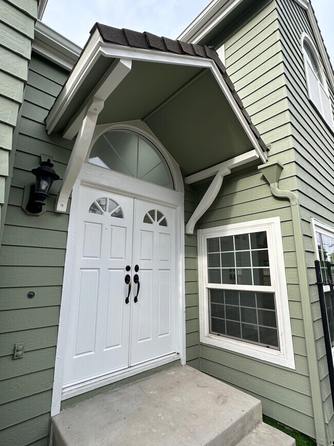 Front door - 7300 Bonnie Pl