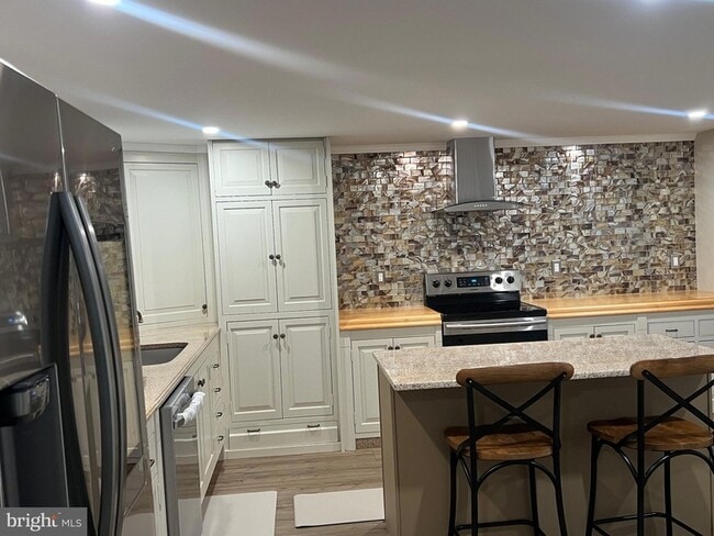 Photo - 216 Stern Cove House