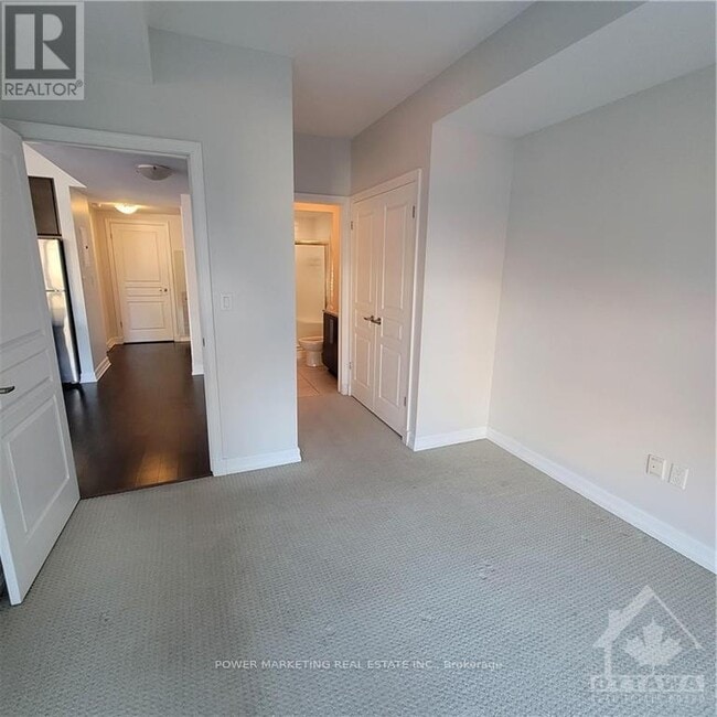 Building Photo - 238 Besserer St