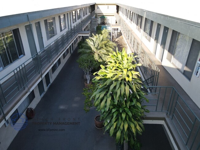 Foto del edificio - 14000 Cordary Ave.