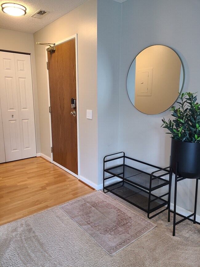 Foto del edificio - 6155 Chasewood Pky