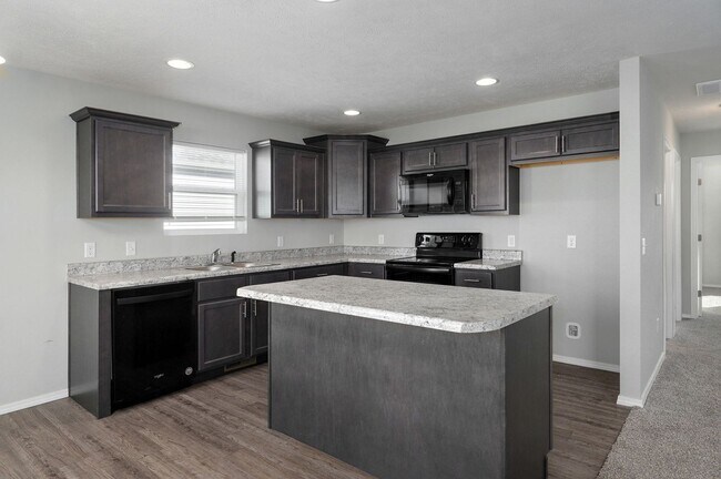 Foto del edificio - Modern 3 Bed / 2 Bath Home