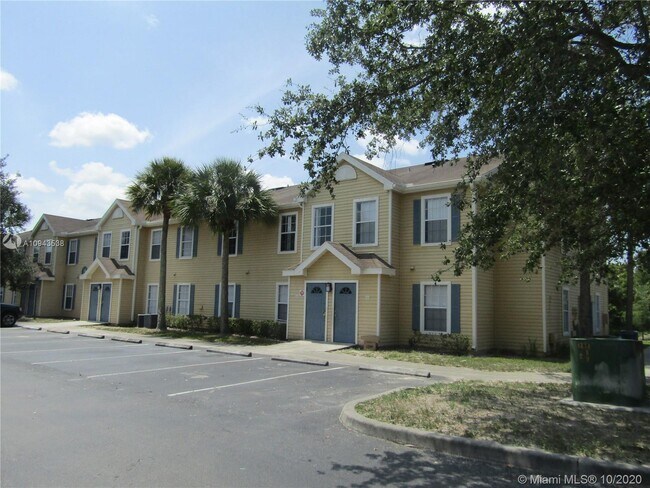 Building Photo - 4225 Heritage Cir
