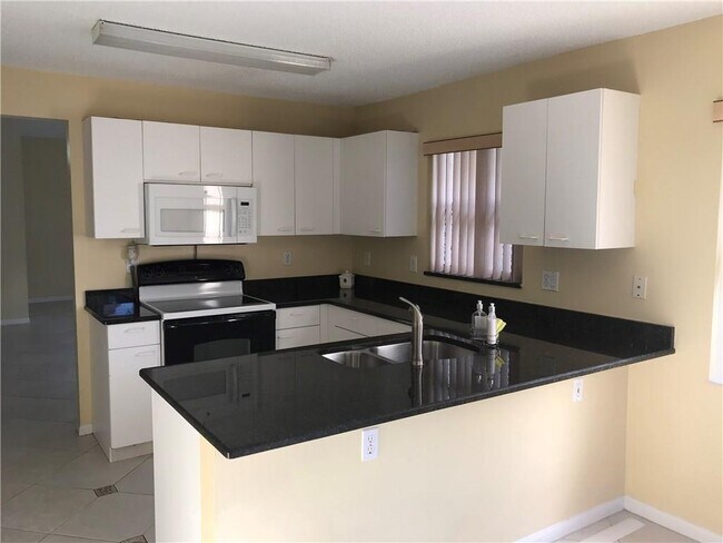 Foto del edificio - 4541 NW 60th Ln