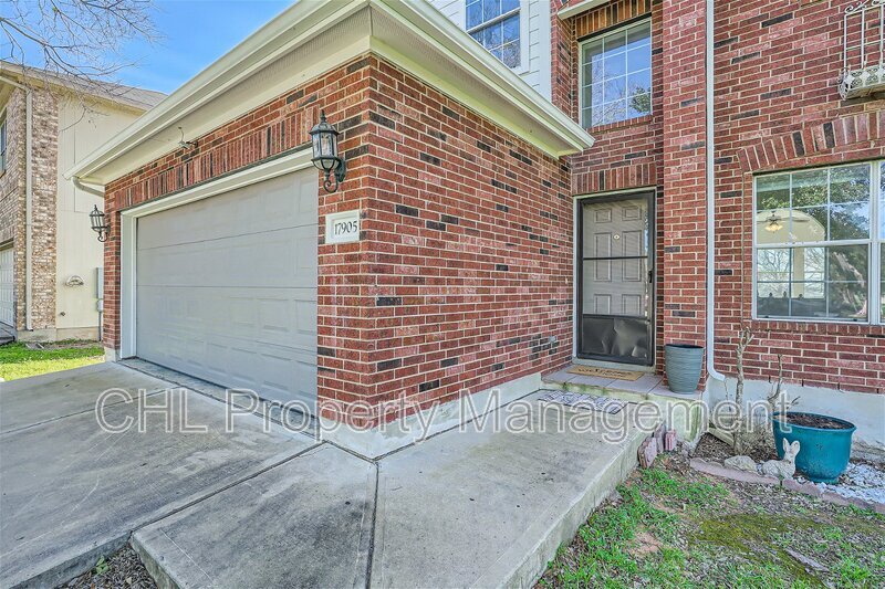Primary Photo - 17905 Maxa Dr