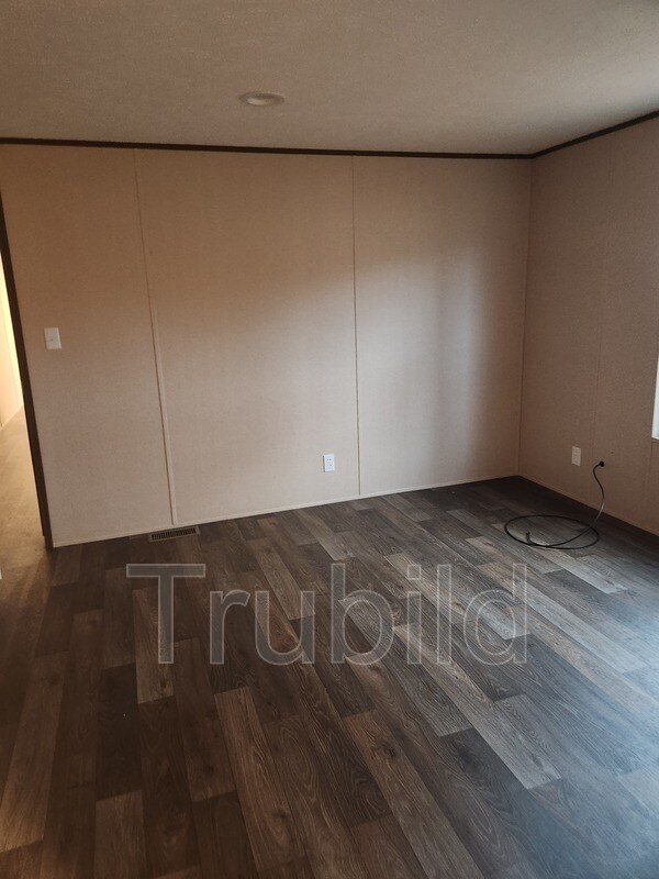 Foto del edificio - 1979 Cardell Rd