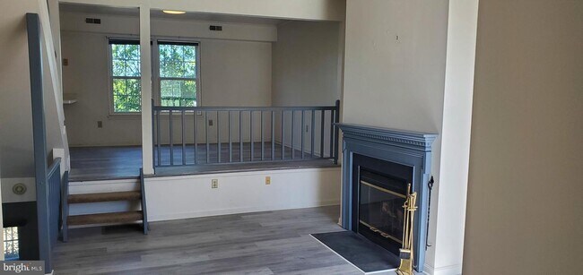 Building Photo - 6198 Spring Knoll Dr