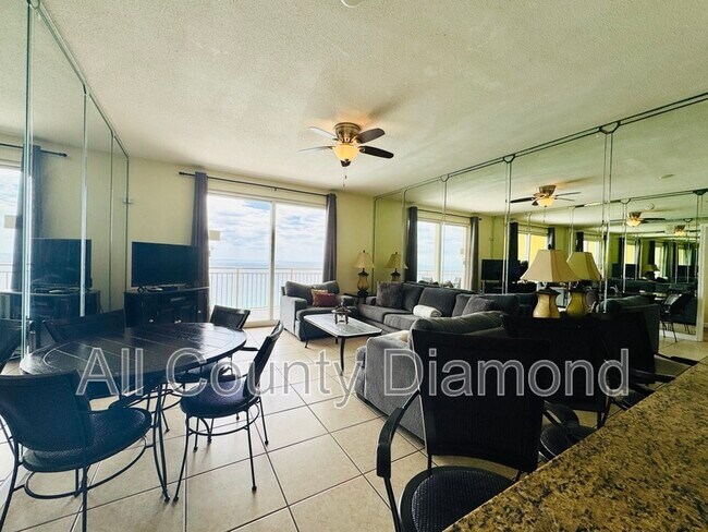 Foto del edificio - 12011 Front Beach Rd