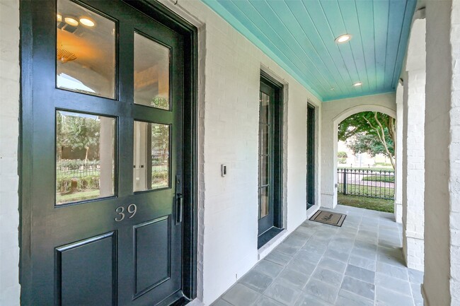 Building Photo - 39 Crain Sq Blvd