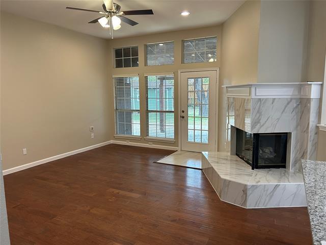 Foto del edificio - 7001 Carlton Ln
