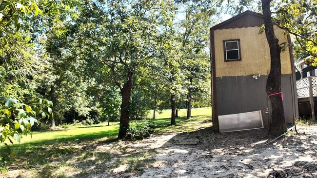 Foto del edificio - 251 Oakdale Dr