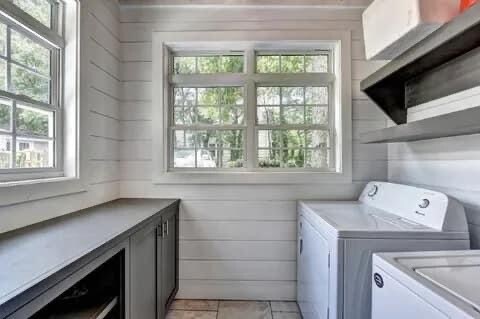 Building Photo - 1033 Hemphill Ave NW