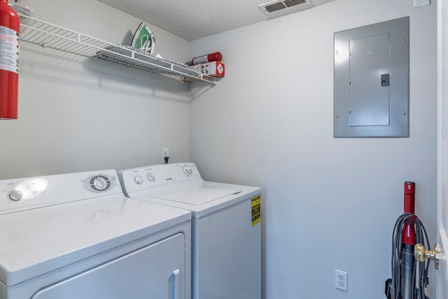 Fully Furnished Laundry Room - Downstairs - 1255 Louisville St