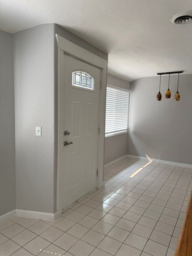 Foto del edificio - 1690 Longview Way NW